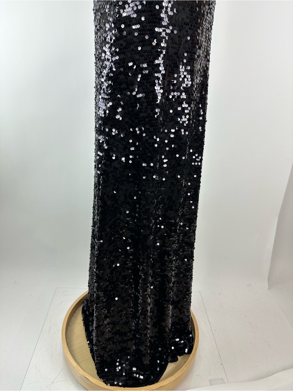 BCBGMAXAZRIA Ennor Black Sequin Floor Length Low Back Dress Size Large - Picture 6 of 13
